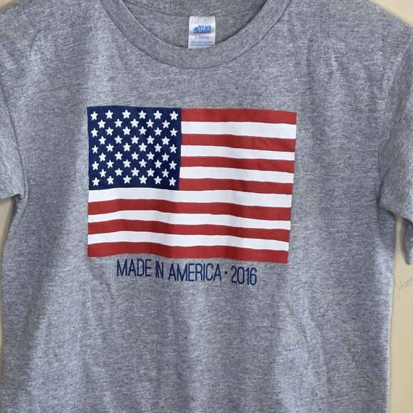 Made in the USA Gray Short Sleeve Graphic Flag Tee Made in America 2016 - Picture 2 of 5